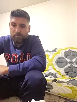 Snapshot of Calin251283 chatting on October 28, 2025, 12:15 pm Calin251283 online show from October 28, 2025, 12:15 pm