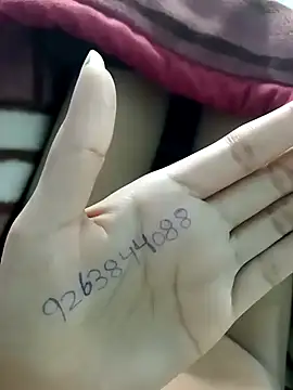 Snapshot of riteshika chatting on February 27, 2025, 4:24 am riteshika online show from February 27, 2025, 4:24 am