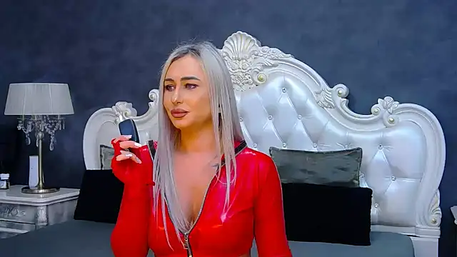 Snapshot of Ema_Boom chatting on March 22, 2025, 7:57 am Ema Boom online show from March 22, 2025, 7:57 am