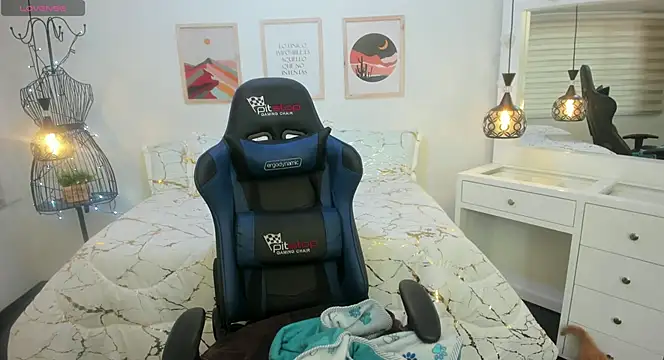 anahisbreeze online show from January 15, 2025, 11:21 am