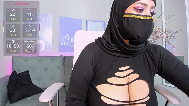 Snapshot of cloe_sirena chatting on November 18, 2025, 2:53 pm cloe sirena online show from November 18, 2025, 2:53 pm