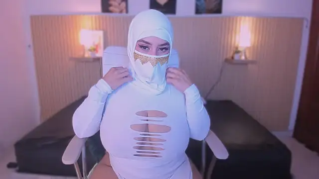 Snapshot of cloe_sirena chatting on January 18, 2026, 3:37 pm cloe sirena online show from January 18, 2026, 3:37 pm