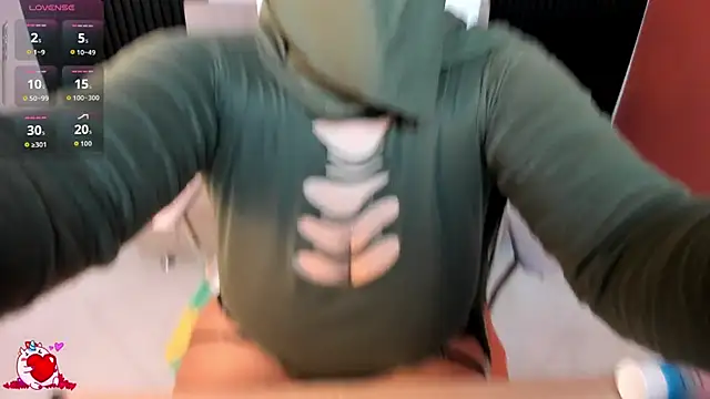 Snapshot of cloe_sirena chatting on October 3, 2025, 2:07 pm cloe sirena online show from October 3, 2025, 2:07 pm