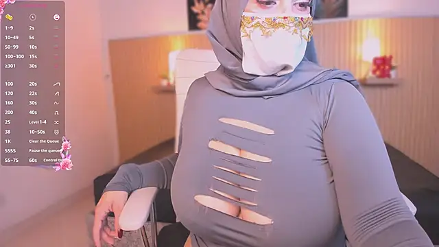 Snapshot of cloe_sirena chatting on February 17, 2026, 1:30 pm cloe sirena online show from February 17, 2026, 1:30 pm