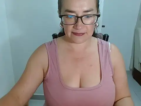 Snapshot of AllisonMillerHot chatting on December 24, 2024, 9:28 am AllisonMillerHot online show from December 24, 2024, 9:28 am