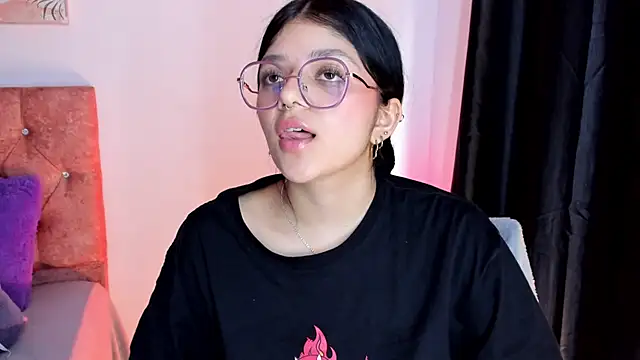 lana dol online show from March 10, 2025, 3:41 pm