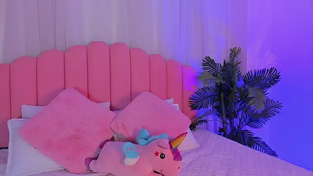 iam cami online show from February 16, 2026, 6:06 pm