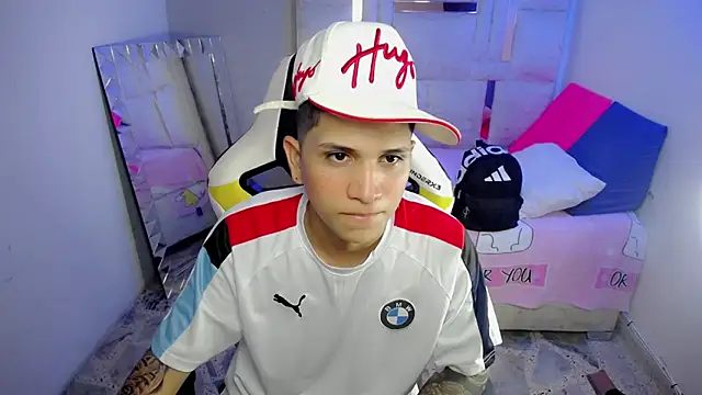 Snapshot of Brayan_lopezz chatting on December 17, 2025, 2:11 pm Brayan lopezz online show from December 17, 2025, 2:11 pm