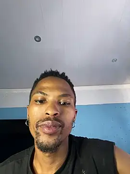 Snapshot of BlueIceCube chatting on January 29, 2025, 12:24 pm BlueIceCube online show from January 29, 2025, 12:24 pm