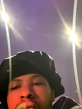 Snapshot of BlueIceCube chatting on September 17, 2025, 7:27 pm BlueIceCube online show from September 17, 2025, 7:27 pm