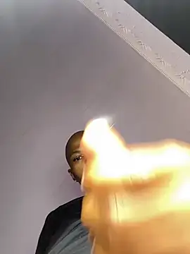 Snapshot of BlueIceCube chatting on February 23, 2025, 2:04 pm BlueIceCube online show from February 23, 2025, 2:04 pm