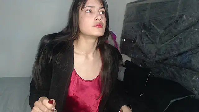 Snapshot of skinny_sweet2411 chatting on April 13, 2026, 7:34 am skinny sweet2411 online show from April 13, 2026, 7:34 am