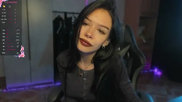 SweetyDeviliya online show from February 16, 2026, 3:27 am