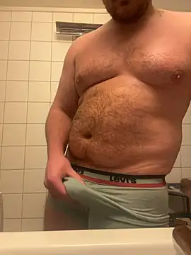 Snapshot of Johny69xo chatting on December 10, 2024, 6:17 pm Johny69xo online show from December 10, 2024, 6:17 pm