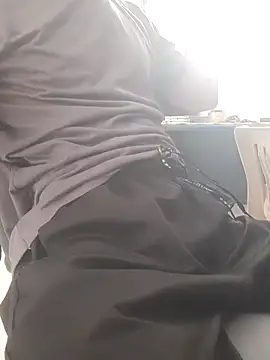 bbehemothh online show from November 3, 2025, 6:11 pm