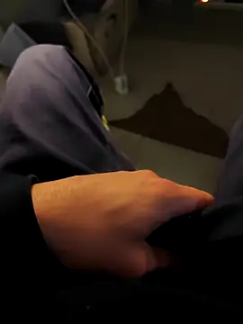 coppiapazza online show from March 7, 2025, 12:37 am