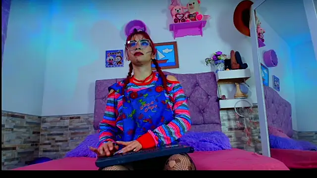 Melannytaylor online show from October 30, 2025, 9:01 pm