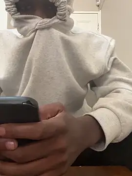 Mischevous T69 online show from October 3, 2025, 8:16 am