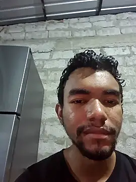 Reynold2608 online show from February 6, 2026, 11:28 am