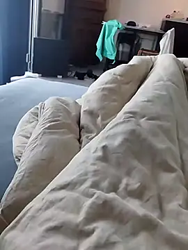 Snapshot of RLLrrr chatting on November 11, 2025, 2:12 pm RLLrrr online show from November 11, 2025, 2:12 pm