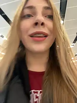 Snapshot of Sunny___Bunny chatting on November 5, 2025, 1:03 pm Sunny Bunny online show from November 5, 2025, 1:03 pm