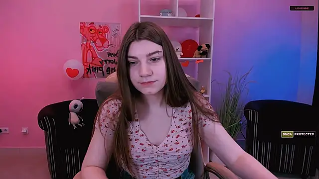 Snapshot of pure_radiance1 chatting on March 6, 2025, 9:47 am pure radiance1 online show from March 6, 2025, 9:47 am