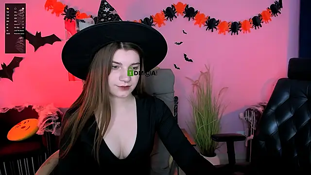 Snapshot of pure_radiance1 chatting on October 24, 2025, 9:08 am pure radiance1 online show from October 24, 2025, 9:08 am