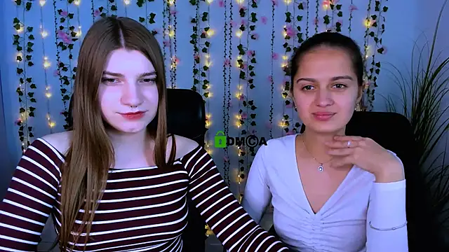 Snapshot of pure_radiance1 chatting on October 9, 2025, 1:11 pm pure radiance1 online show from October 9, 2025, 1:11 pm