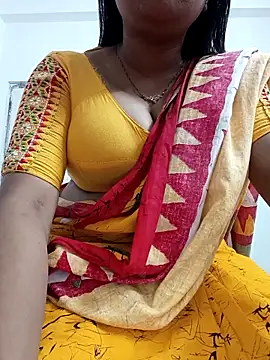 Snapshot of Priya_2222 chatting on April 18, 2026, 7:07 pm Priya 2222 online show from April 18, 2026, 7:07 pm