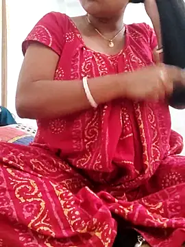 Snapshot of Priya_2222 chatting on March 3, 2025, 11:22 am Priya 2222 online show from March 3, 2025, 11:22 am