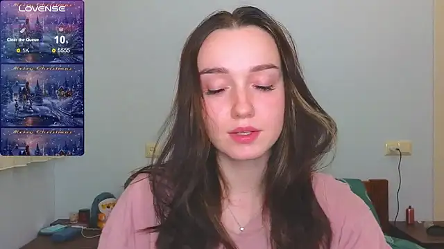 Snapshot of Wild_Sophie_ chatting on January 24, 2025, 8:00 pm Wild Sophie online show from January 24, 2025, 8:00 pm