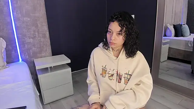 KatherineGomez online show from April 19, 2026, 2:12 am