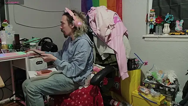 tallnerdyguy online show from March 23, 2026, 2:33 am