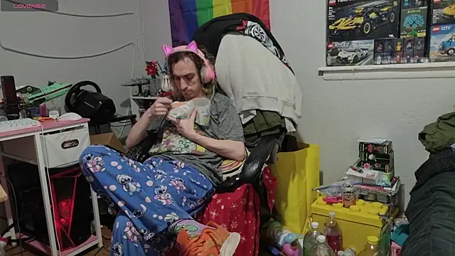 tallnerdyguy online show from April 4, 2026, 3:46 am