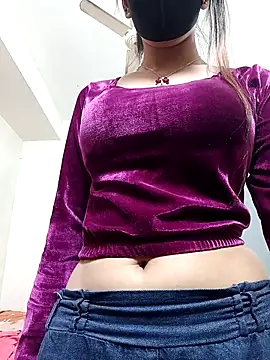 Snapshot of Tisha-01 chatting on February 16, 2026, 3:54 pm Tisha-01 online show from February 16, 2026, 3:54 pm