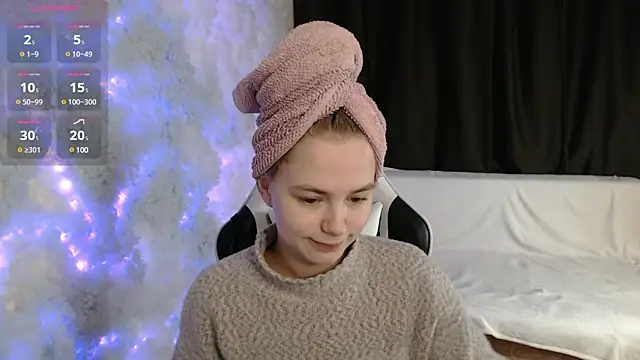 Snapshot of Fox_Lisa chatting on February 27, 2025, 12:34 pm Fox Lisa online show from February 27, 2025, 12:34 pm