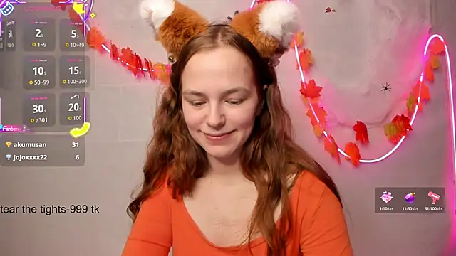 Snapshot of Fox_Lisa chatting on October 15, 2025, 8:28 pm Fox Lisa online show from October 15, 2025, 8:28 pm