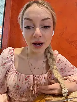 Snapshot of melissa_grr chatting on July 22, 2026, 1:46 pm melissa grr online show from July 22, 2026, 1:46 pm