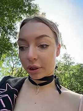 Snapshot of melissa_grr chatting on June 3, 2026, 1:01 pm melissa grr online show from June 3, 2026, 1:01 pm