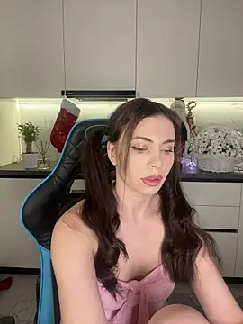 CurlyLara online show from January 10, 2026, 1:34 am