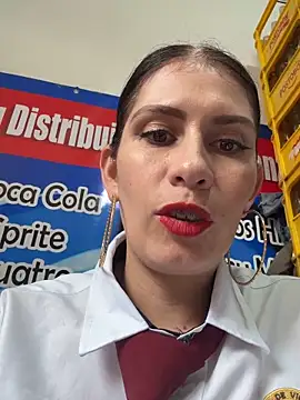 Snapshot of Alysson-- chatting on December 19, 2025, 2:19 pm Alysson-- online show from December 19, 2025, 2:19 pm