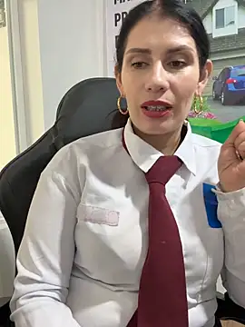 Snapshot of Alysson-- chatting on February 17, 2026, 1:41 pm Alysson-- online show from February 17, 2026, 1:41 pm