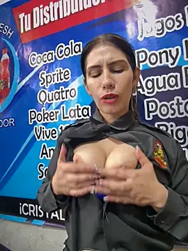 Snapshot of Alysson-- chatting on October 30, 2025, 3:20 pm Alysson-- online show from October 30, 2025, 3:20 pm