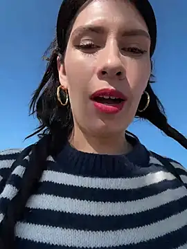 Snapshot of Alysson-- chatting on February 27, 2026, 1:33 pm Alysson-- online show from February 27, 2026, 1:33 pm