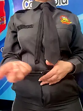 Snapshot of Alysson-- chatting on December 16, 2025, 4:22 pm Alysson-- online show from December 16, 2025, 4:22 pm