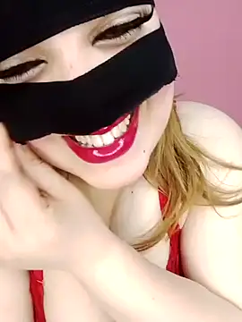 sexy-mariya online show from April 30, 2026, 3:52 pm