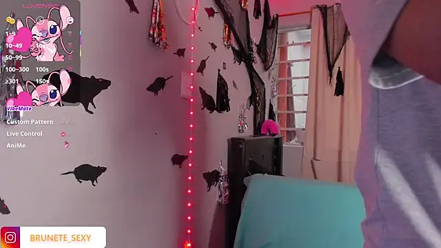 Snapshot of Brunettesexy0 chatting on October 29, 2025, 3:44 pm Brunettesexy0 online show from October 29, 2025, 3:44 pm