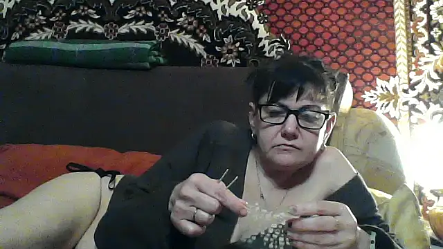 Snapshot of AlanaLaDream chatting on November 12, 2025, 4:22 pm AlanaLaDream online show from November 12, 2025, 4:22 pm