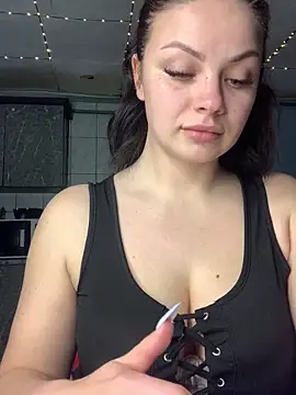 Snapshot of Sweeeeet_Candy chatting on February 20, 2026, 6:19 am Sweeeeet Candy online show from February 20, 2026, 6:19 am