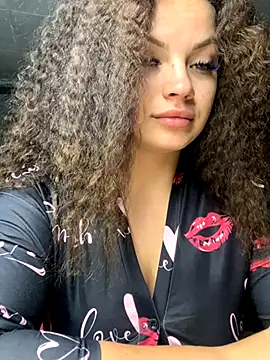 Snapshot of Sweeeeet_Candy chatting on October 20, 2025, 1:18 am Sweeeeet Candy online show from October 20, 2025, 1:18 am